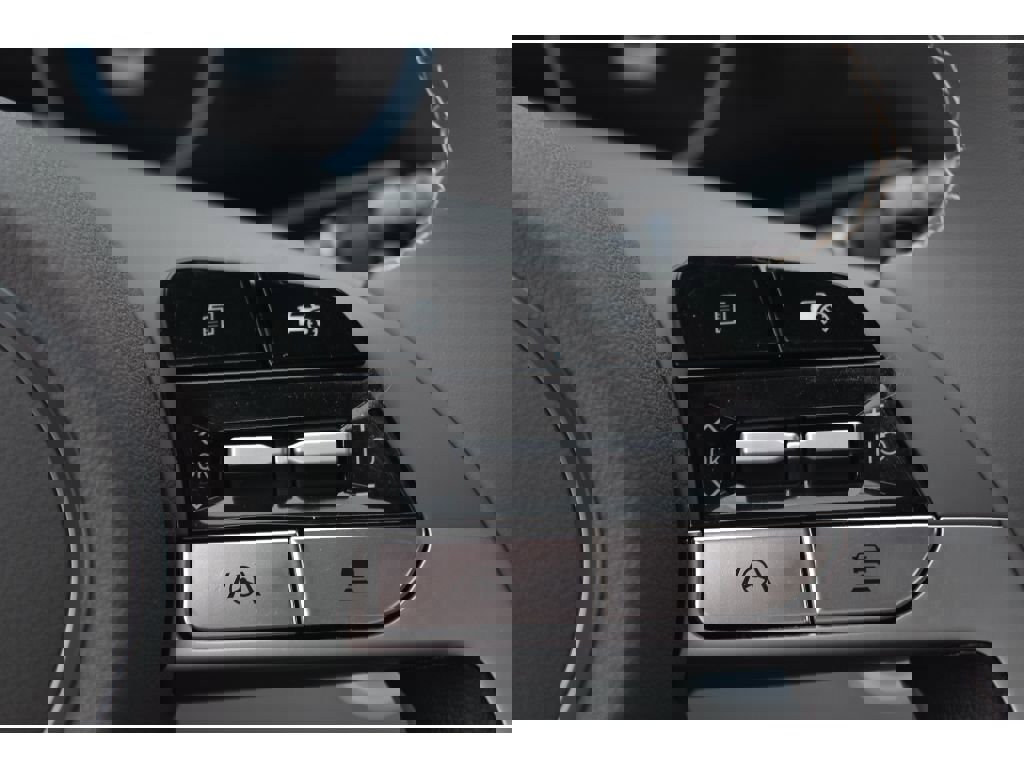 New 2025 Hyundai Elantra SEL image 15