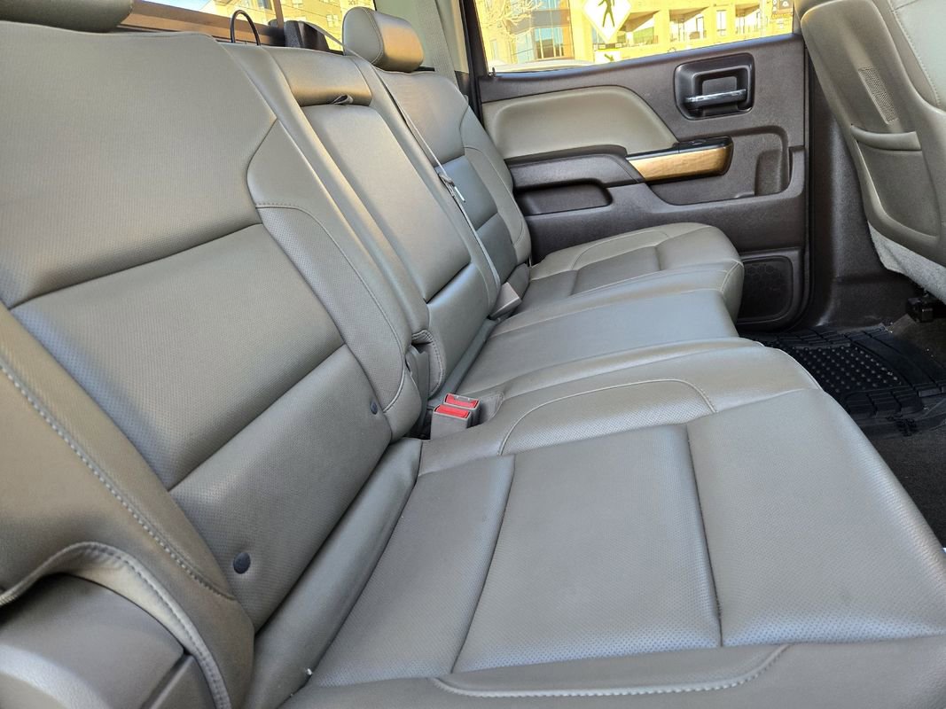 Used 2015 Chevrolet Silverado 2500 LTZ w/ LTZ Plus Package image 21