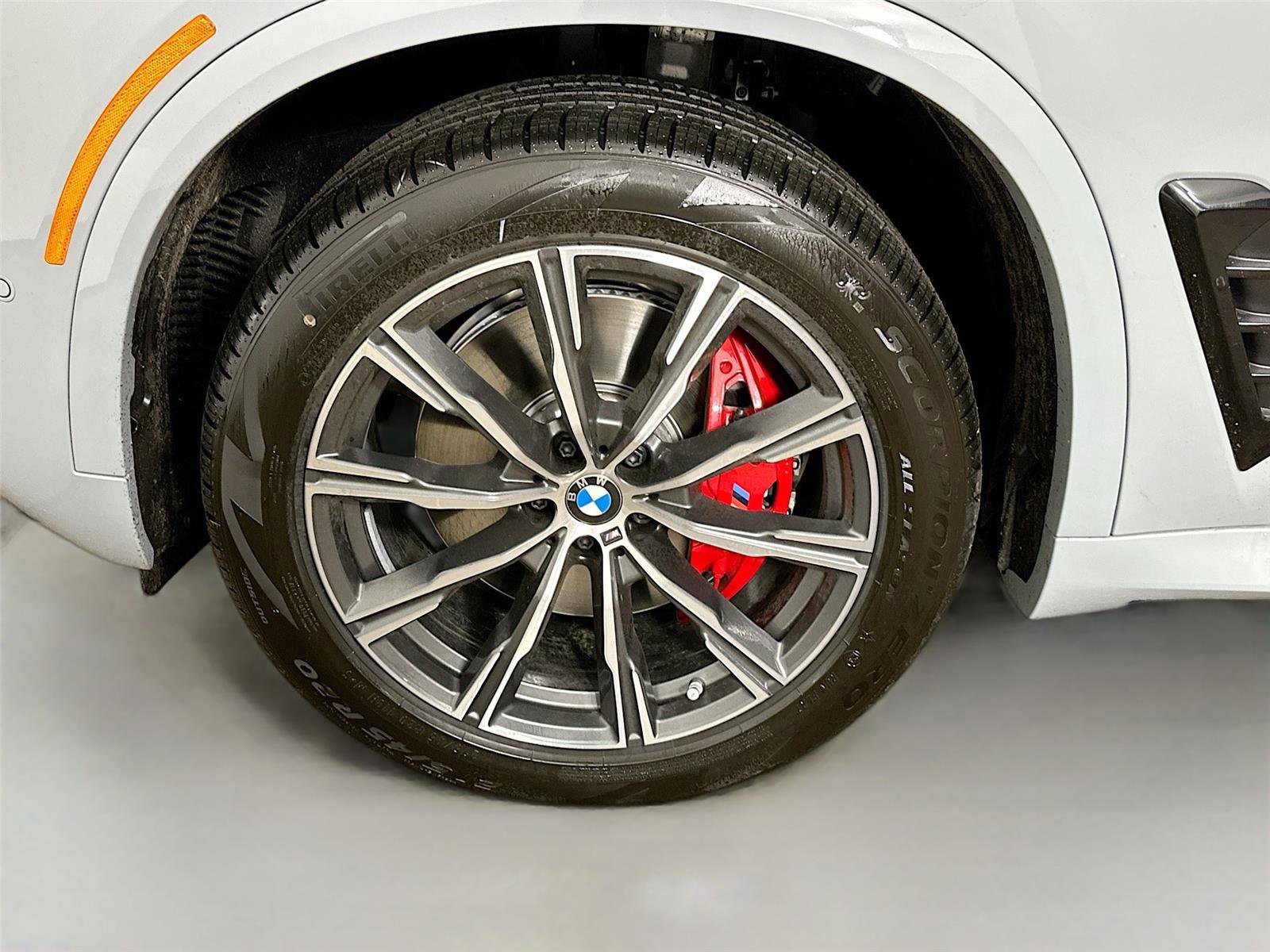 New 2026 BMW X5 xDrive40i w/ M Sport Package image 32