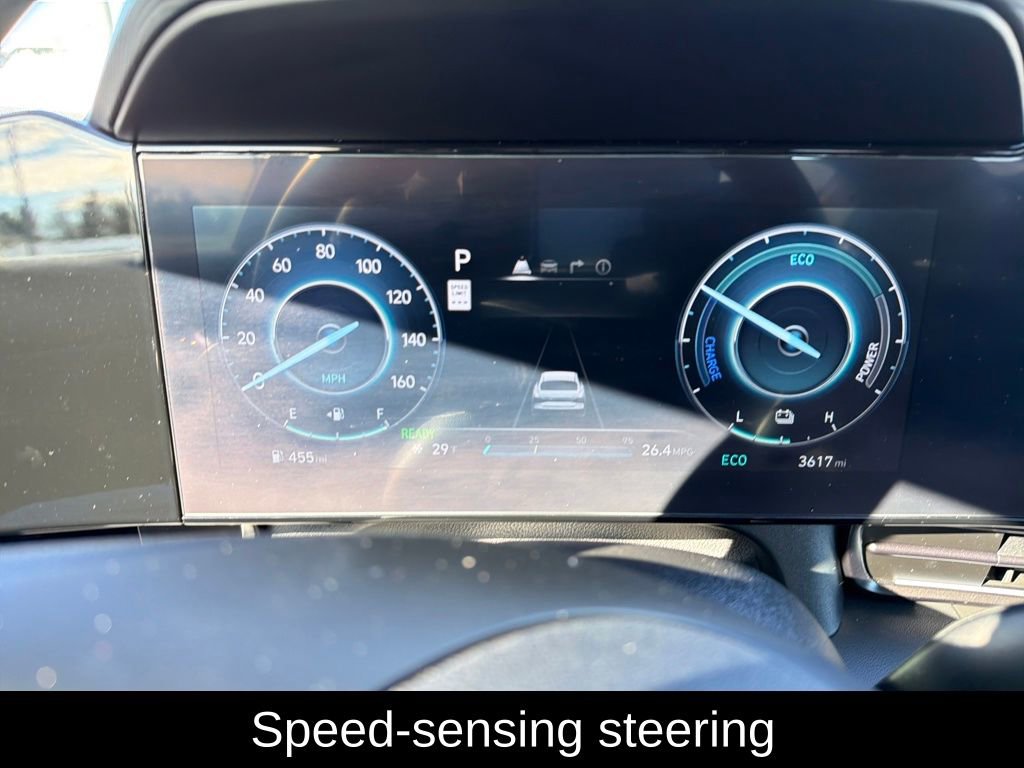 Certified 2025 Hyundai Elantra SEL image 17