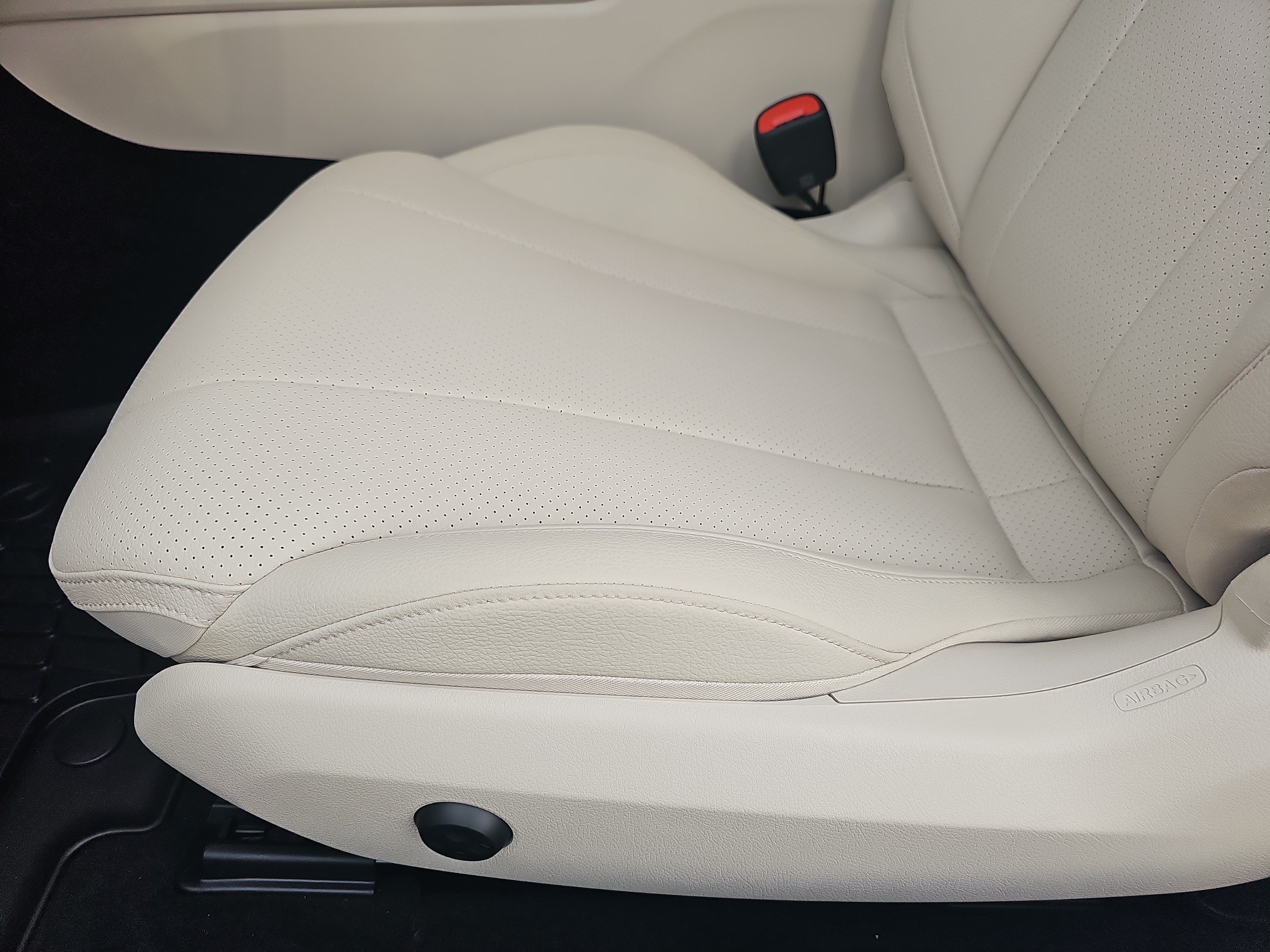 New 2027 Mercedes-Benz CLE 300 4MATIC Cabriolet image 26