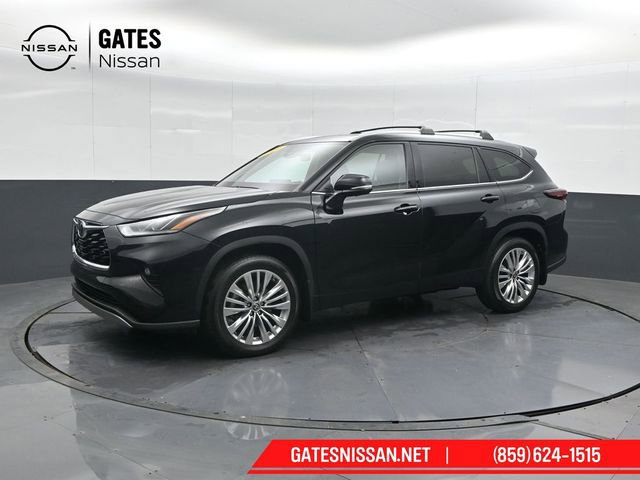 Used 2024 Toyota Highlander Platinum image 7