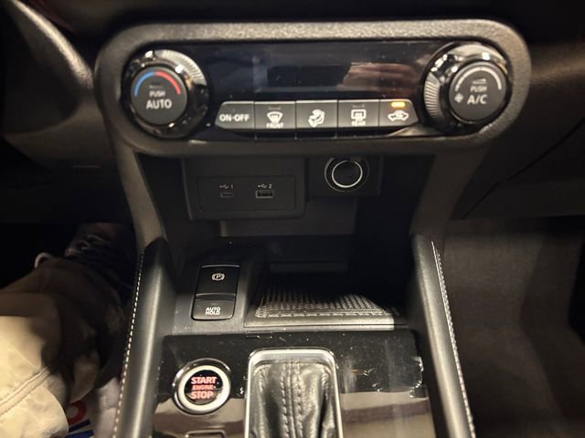 Certified 2023 Nissan Kicks SR w/ Interior Electronics Package image 20