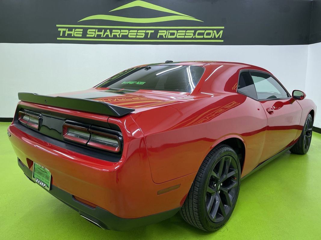 Used 2019 Dodge Challenger SXT w/ Blacktop Package image 10