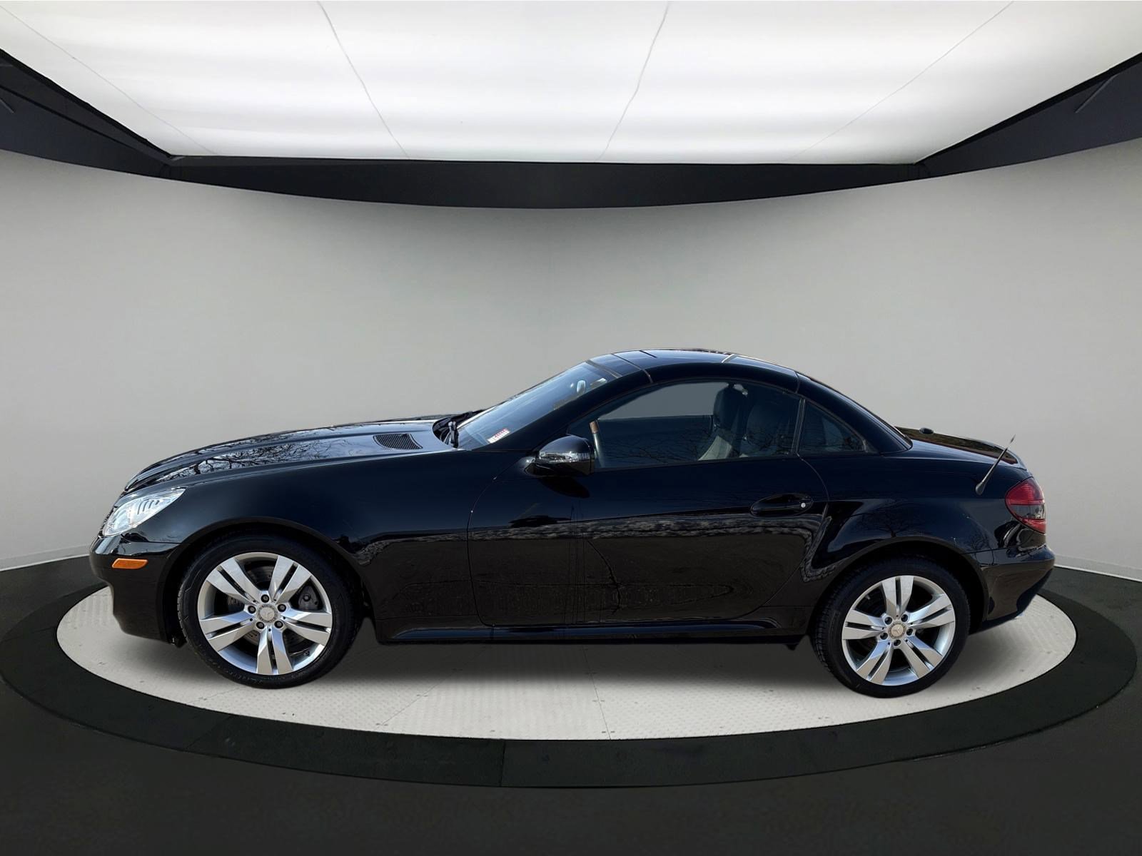 Used 2010 Mercedes-Benz SLK 350 SLK 350 image 4