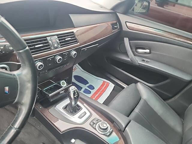 Used 2010 BMW 528i xDrive 528i xDrive AWD 4dr Sedan image 2