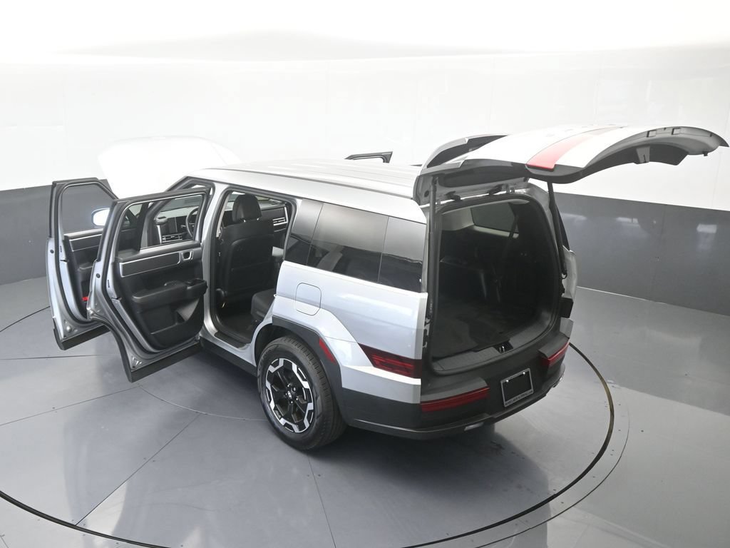 Used 2025 Hyundai Santa Fe SE FWD image 65