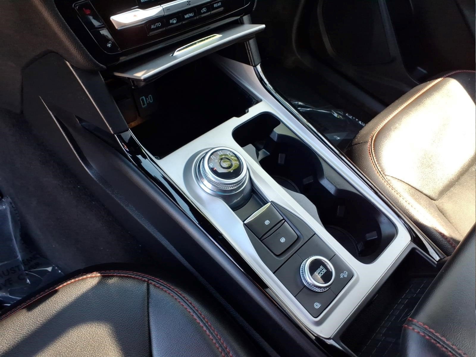 Used 2023 Ford Explorer ST-Line w/ Class IV Trailer Tow Package image 18