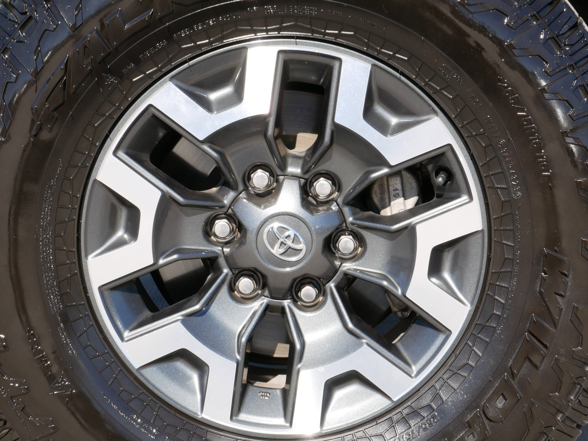 Used 2021 Toyota Tacoma TRD Off-Road w/ Technology Package image 23