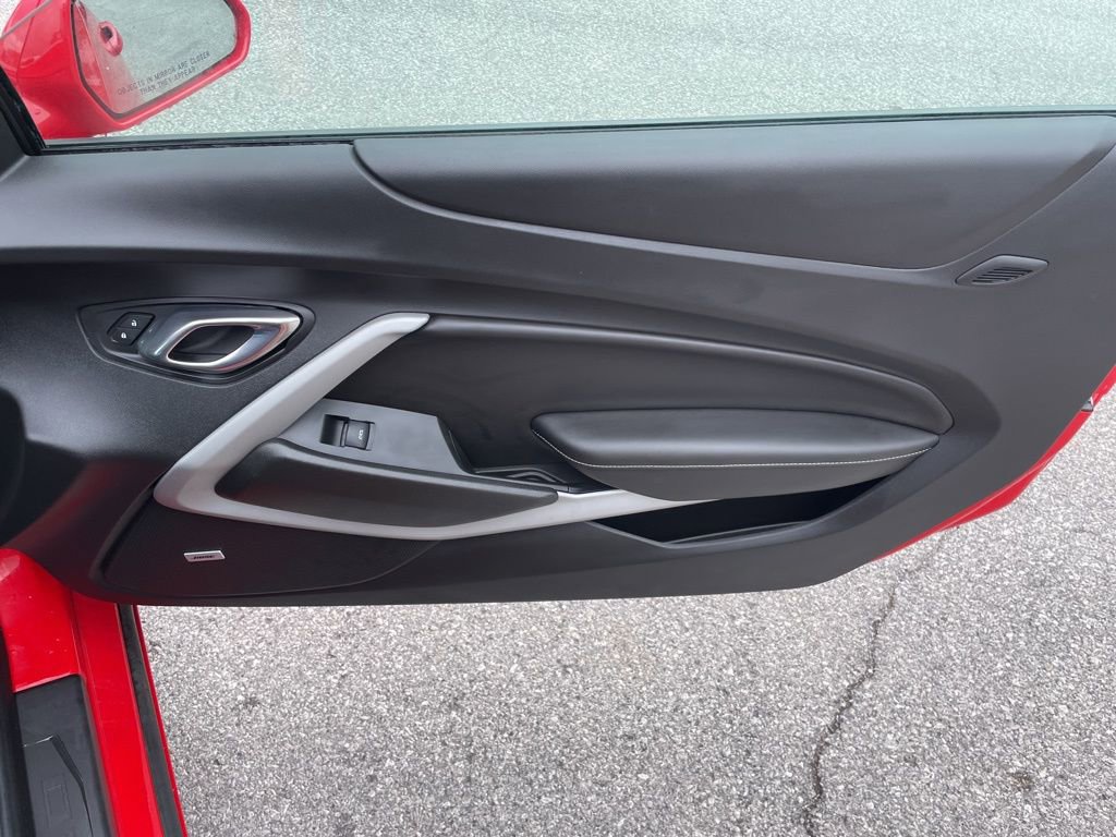Used 2018 Chevrolet Camaro LT w/ Technology Package RWD image 26