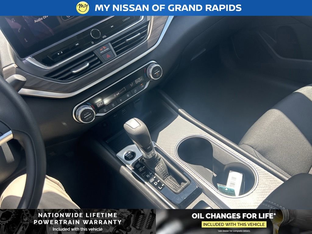 New 2026 Nissan Altima 2.5 SV w/ SV Special Edition Package AWD/4WD image 20