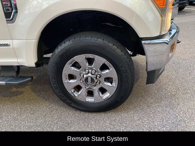 Used 2017 Ford F250 Lariat w/ Lariat Ultimate Package AWD/4WD image 28