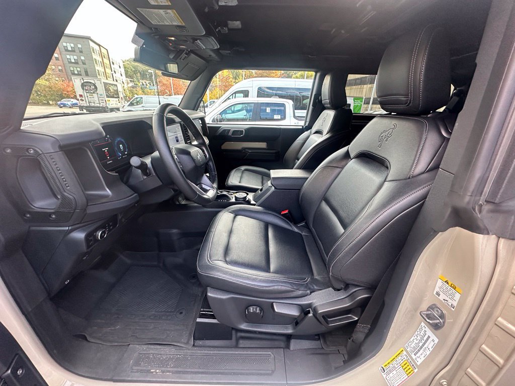 Used 2025 Ford Bronco Badlands AWD/4WD image 9