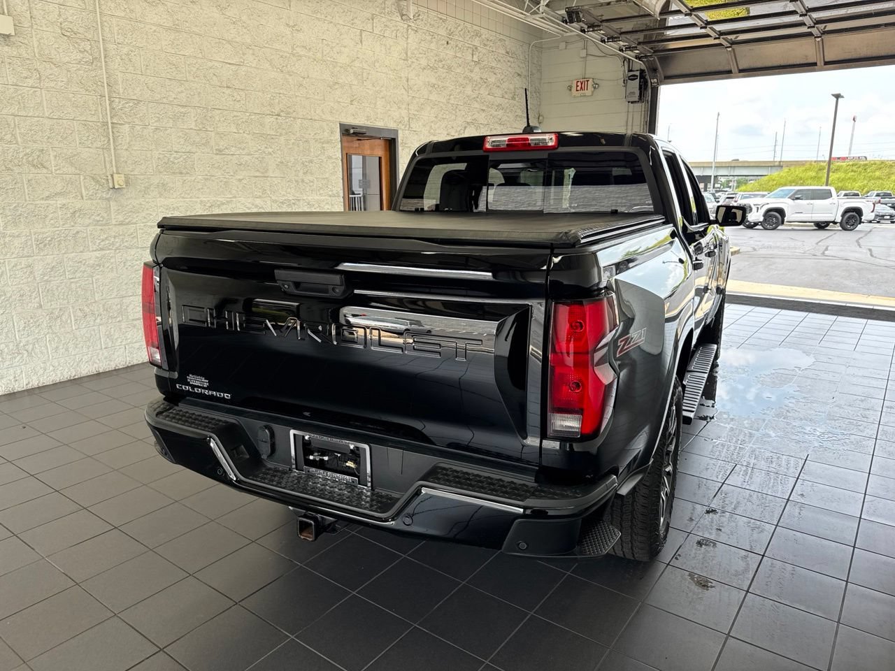 Used 2023 Chevrolet Colorado Z71 w/ Z71 Convenience Package 2 AWD/4WD image 7