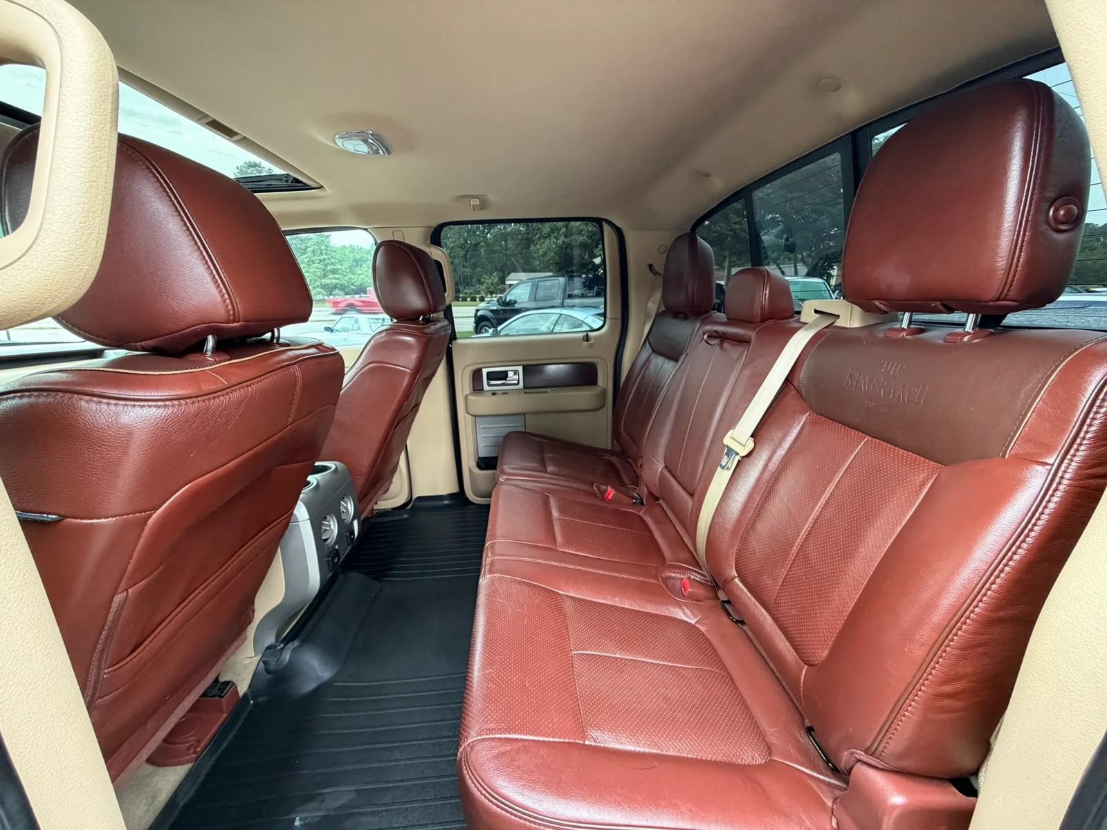 Used 2014 Ford F150 King Ranch w/ King Ranch Luxury Package AWD/4WD image 22