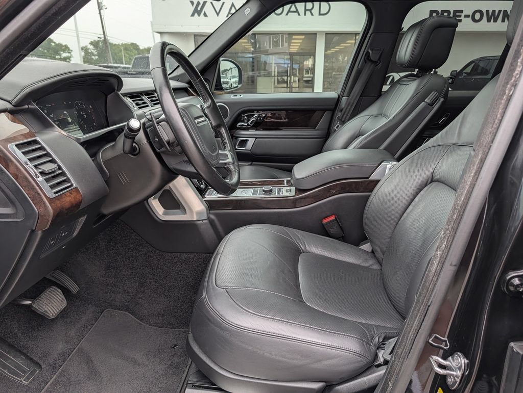 Used 2019 Land Rover Range Rover Supercharged AWD/4WD image 27