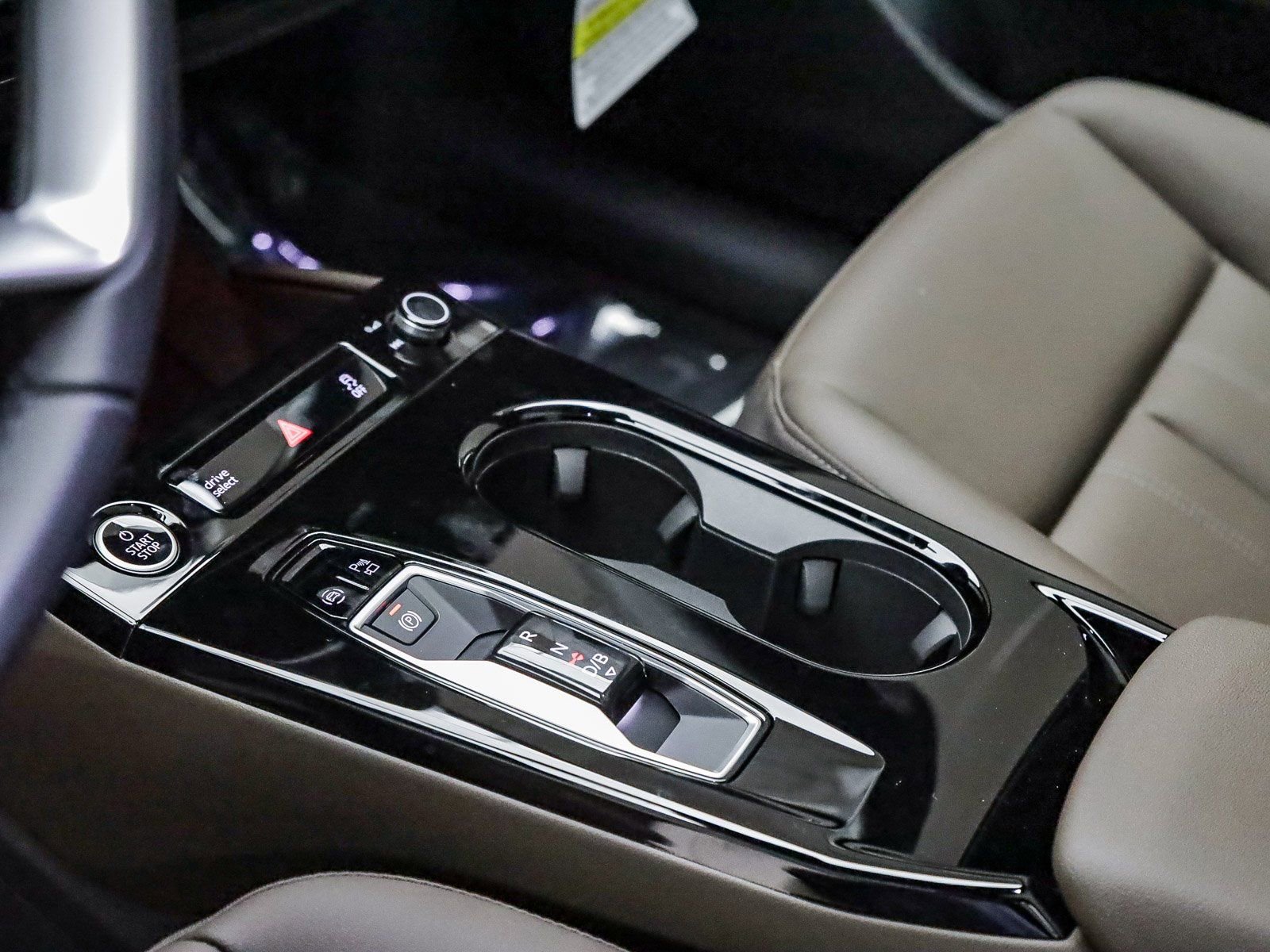 New 2025 Audi A6 e-tron Premium Plus image 24