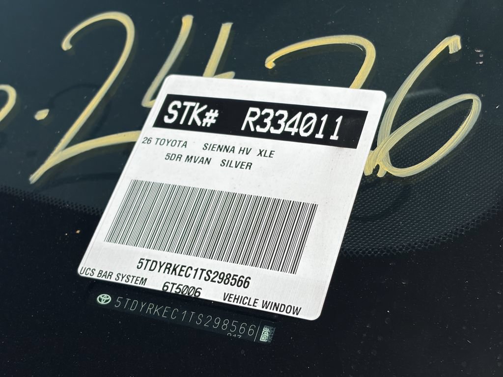 Certified 2026 Toyota Sienna XLE FWD image 14