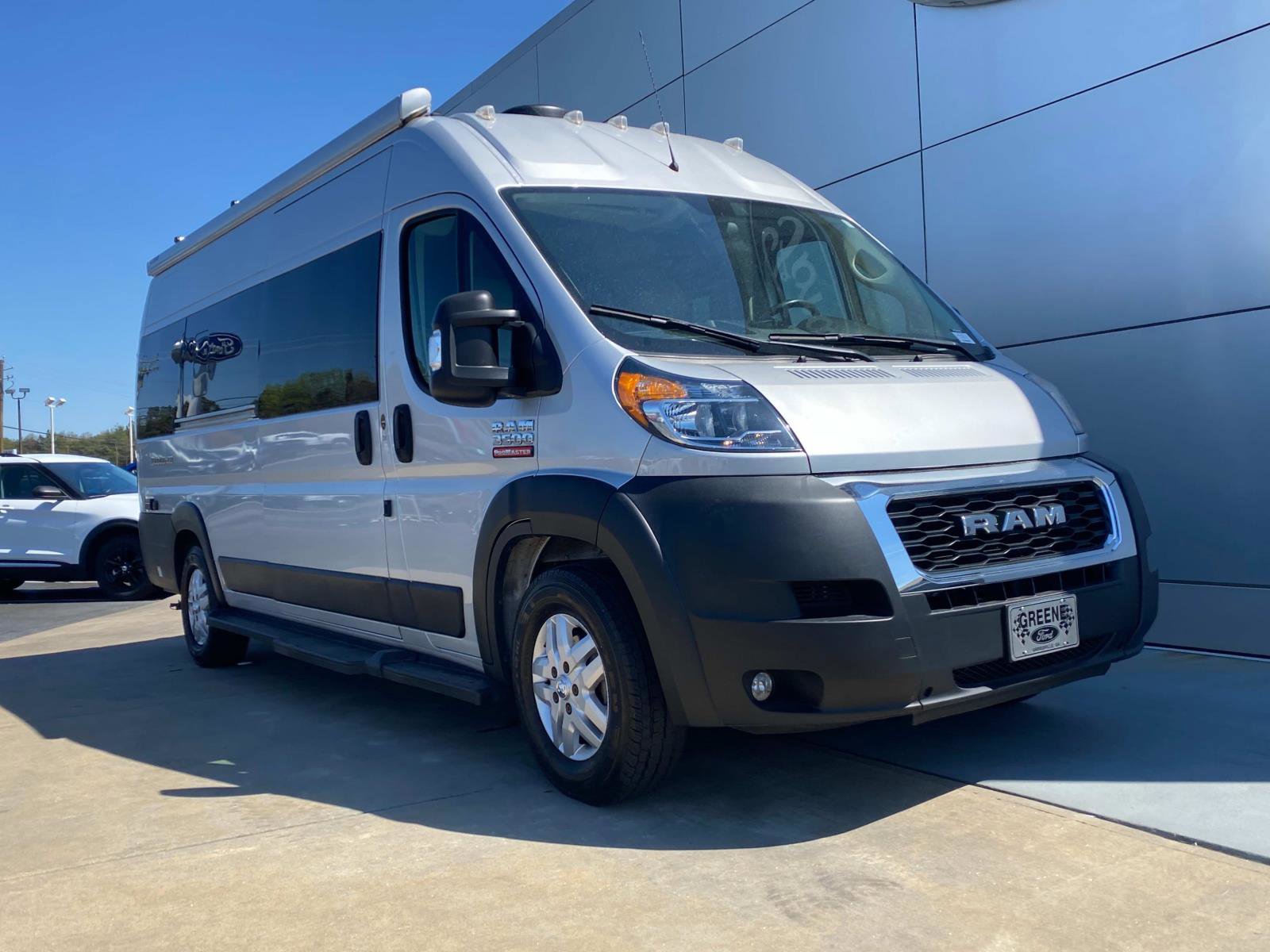 Used 2019 RAM ProMaster 3500 w/ Premium Appearance Group image 2