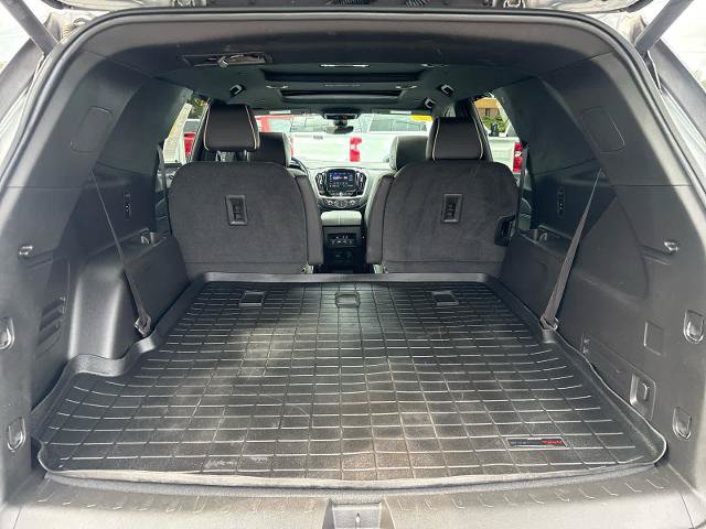 Used 2023 Chevrolet Traverse Premier AWD/4WD image 7