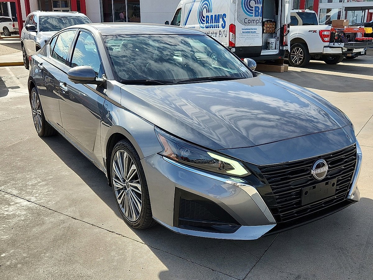 Used 2023 Nissan Altima 2.5 SL image 4