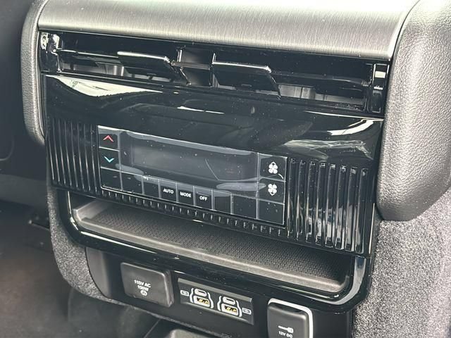 Used 2026 Jeep Grand Wagoneer 2WD w/ Premium Group I image 46