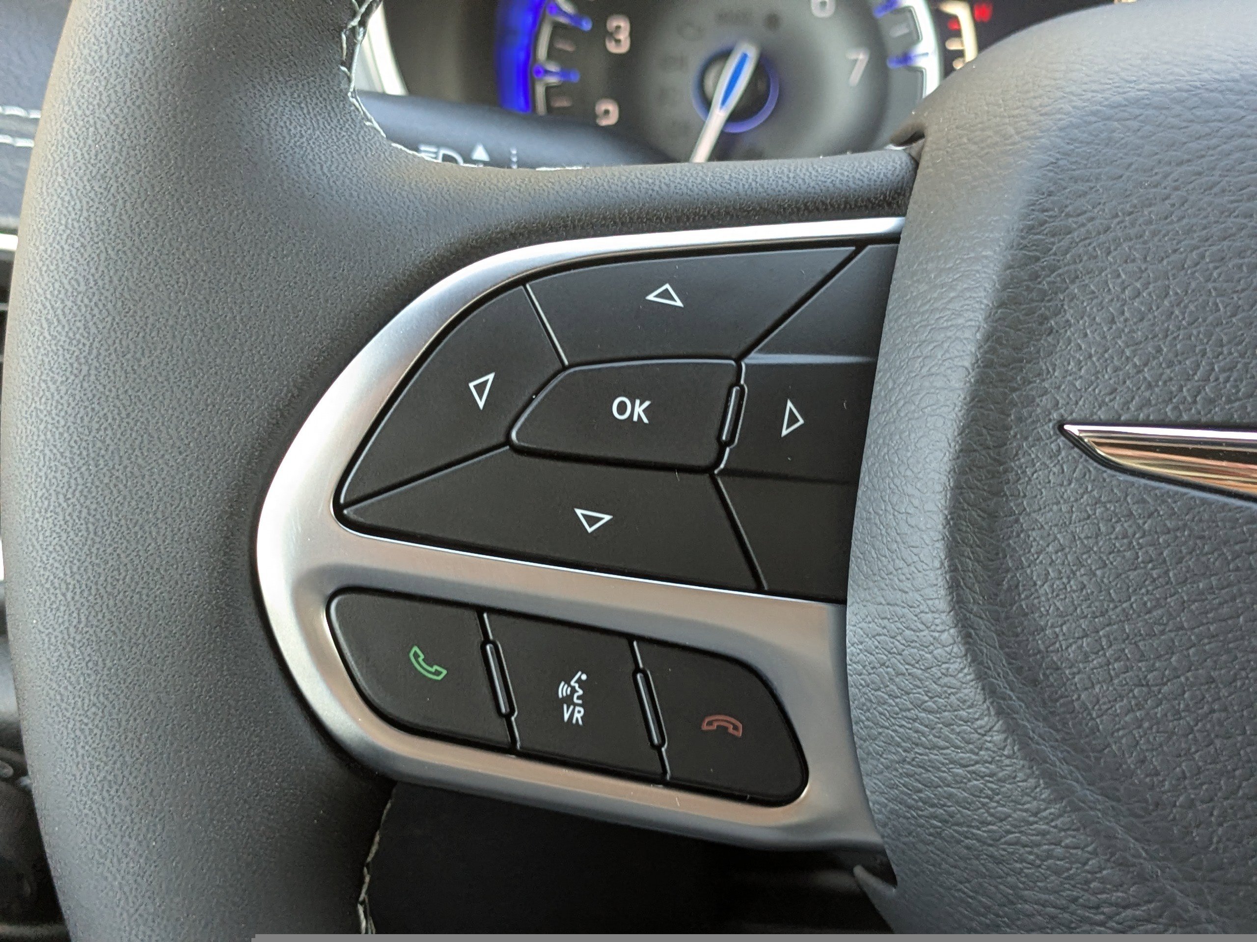 New 2026 Chrysler Pacifica Limited w/ Trailer Tow Group AWD/4WD image 25