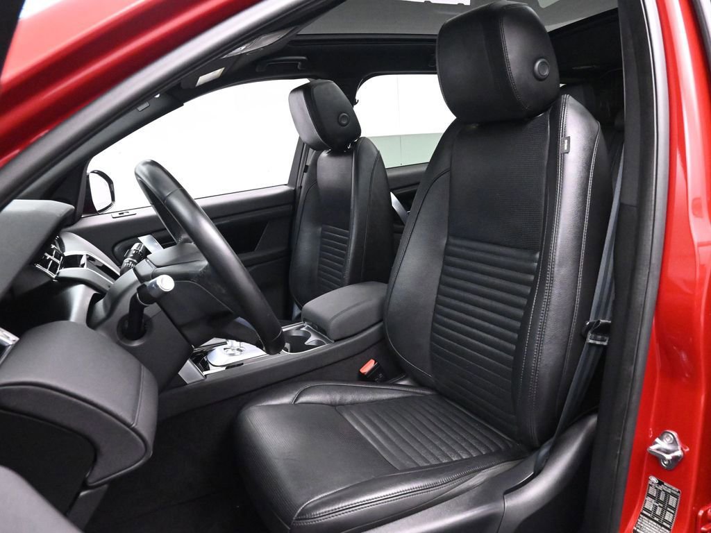 Used 2022 Land Rover Discovery Sport SE image 15
