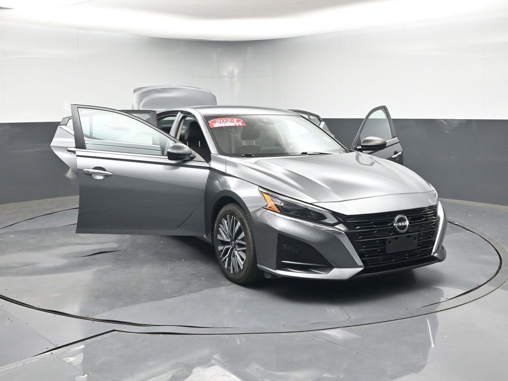 Used 2024 Nissan Altima 2.5 SV image 47
