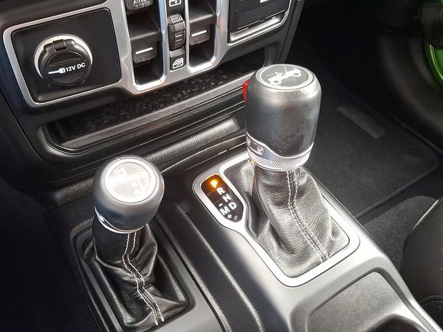 Used 2018 Jeep Wrangler Unlimited Sahara image 14