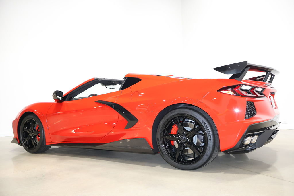 Used 2020 Chevrolet Corvette Stingray Premium Cpe w/ 3LT Preferred Equipment Group image 17
