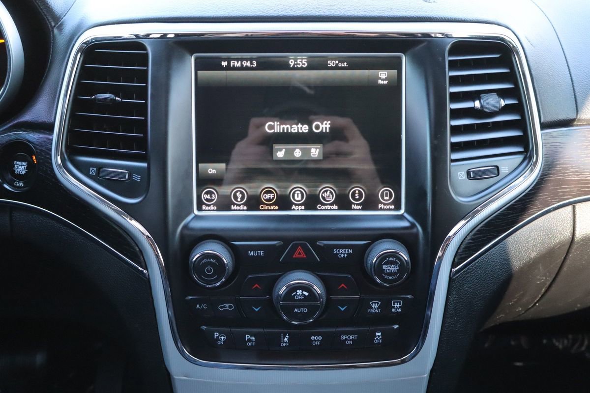 Used 2018 Jeep Grand Cherokee Summit w/ Platinum Series Group AWD/4WD image 34