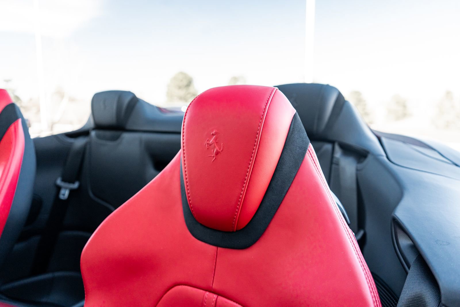 Used 2024 Ferrari Roma Spider image 29