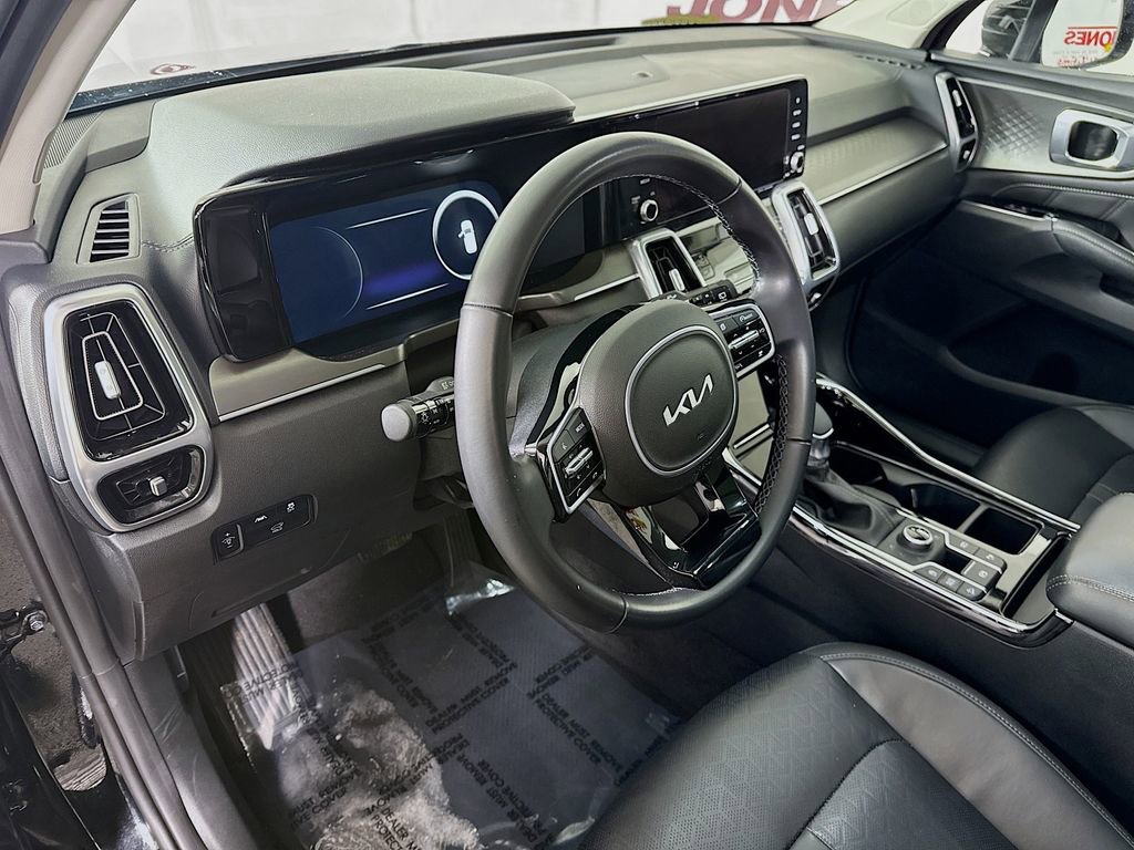 Certified 2023 Kia Sorento SX image 20
