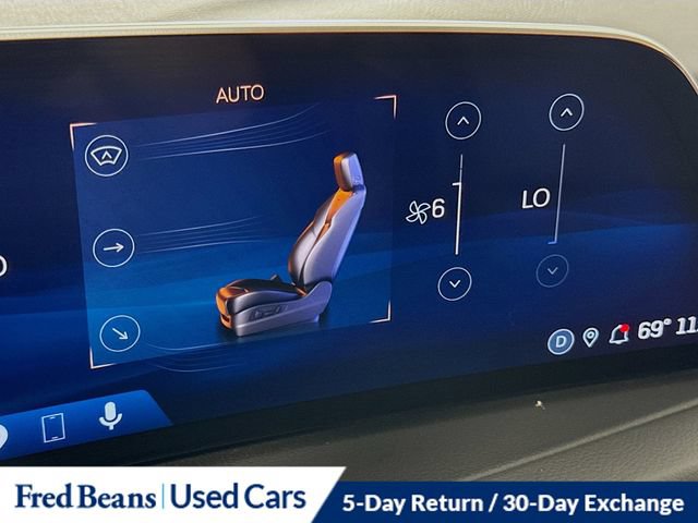 Used 2025 Cadillac XT4 Premium Luxury AWD/4WD image 27