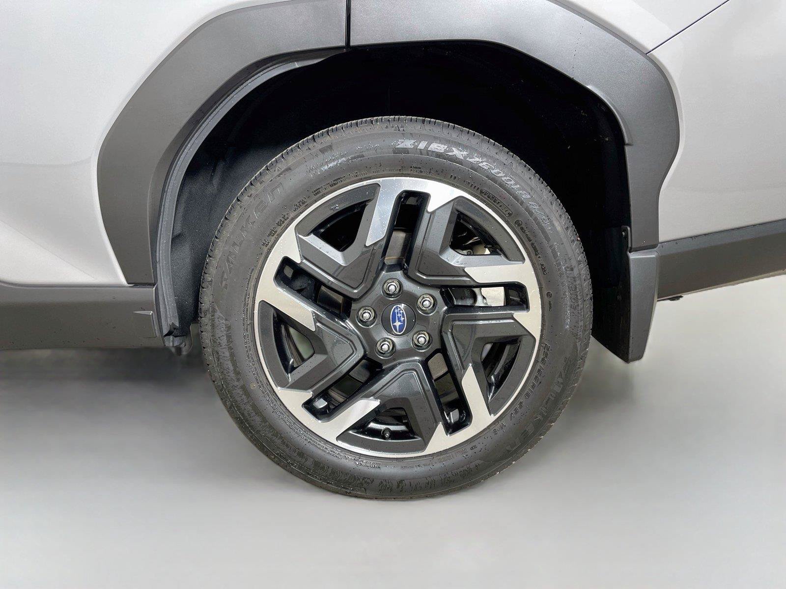 Used 2025 Subaru Forester Limited AWD/4WD image 29