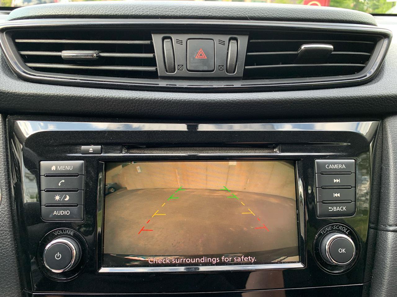 Used 2018 Nissan Rogue SV AWD/4WD image 13