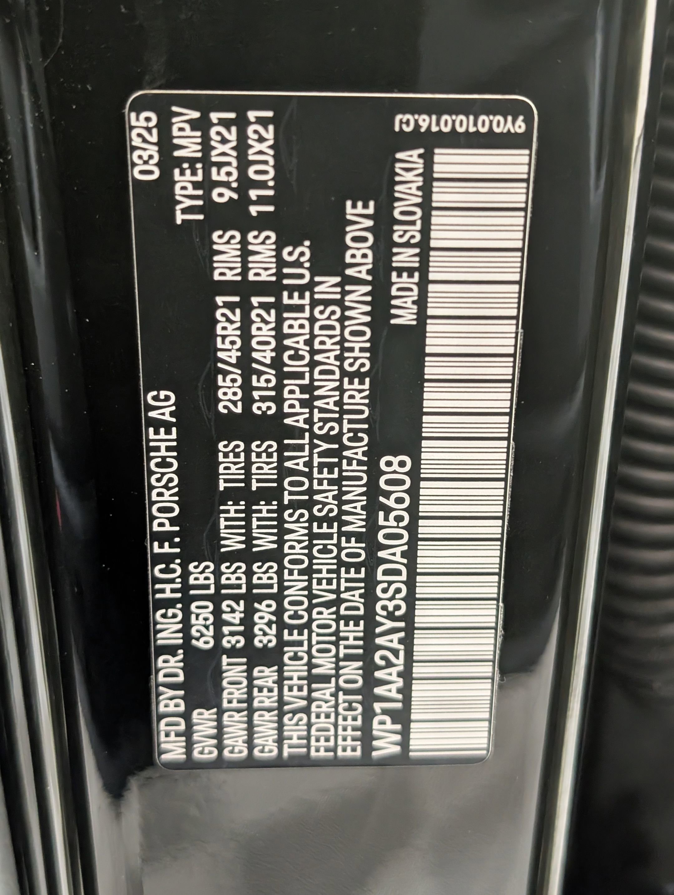 Used 2025 Porsche Cayenne image 26