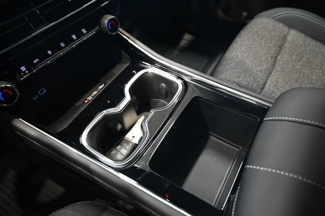 New 2026 Chevrolet Traverse LT w/ LPO, Floor Liner Package FWD image 19