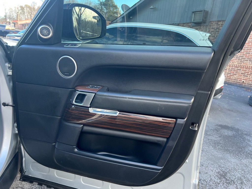 Used 2016 Land Rover Range Rover Supercharged image 59