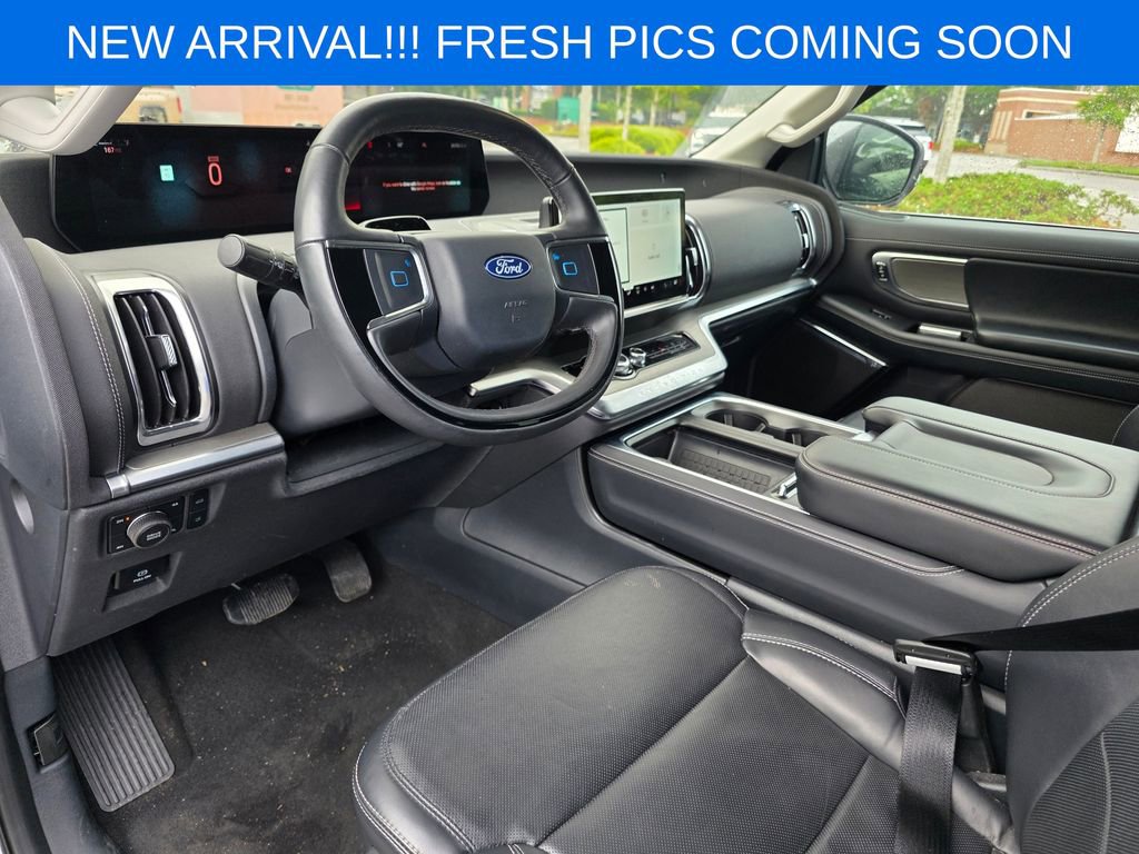 Used 2025 Ford Expedition Max Platinum AWD/4WD image 9