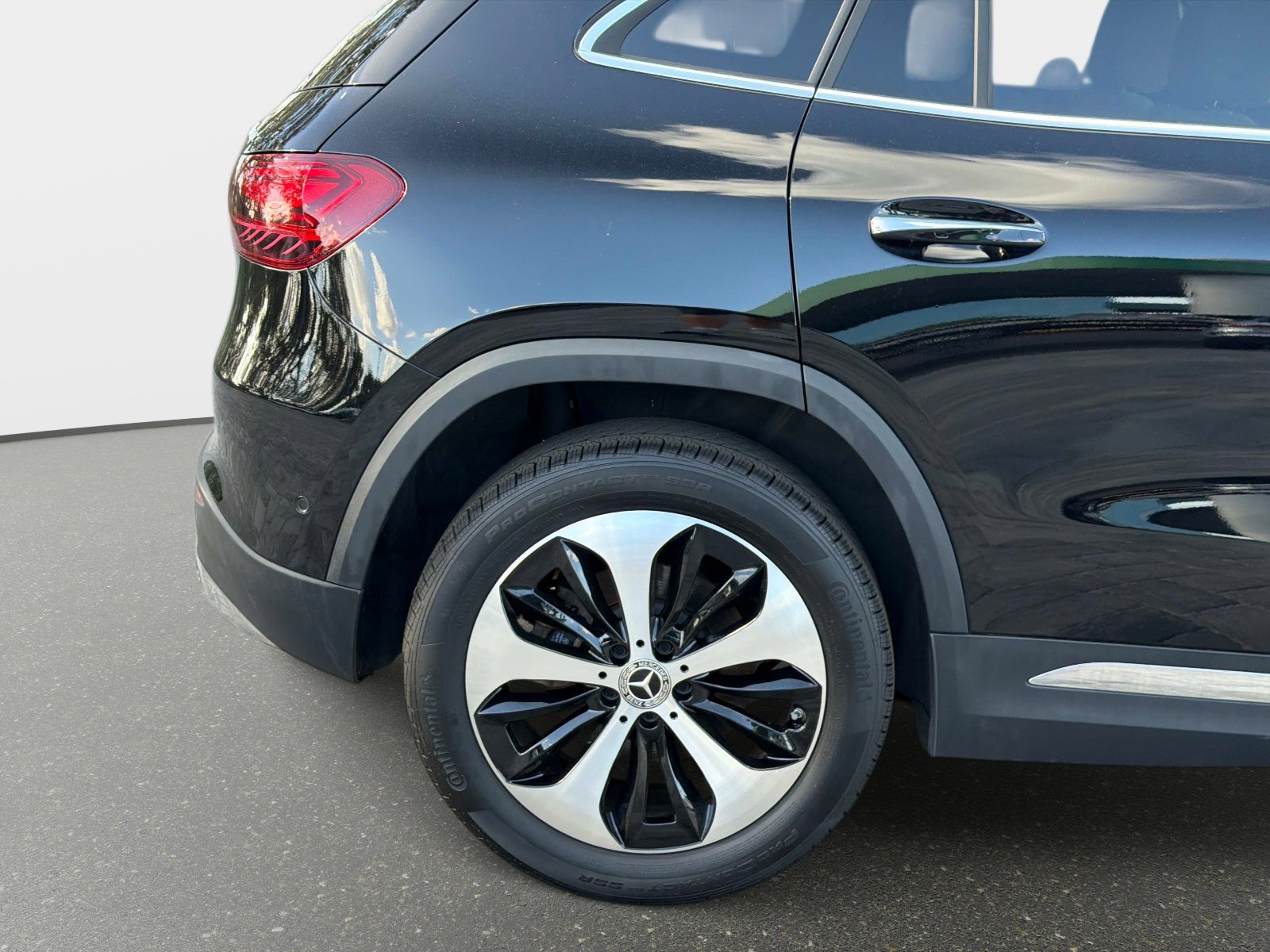 Used 2025 Mercedes-Benz GLA 250 4MATIC image 14