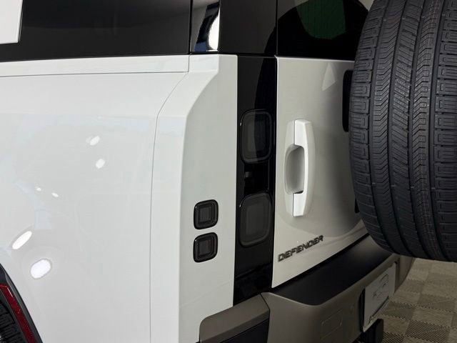 New 2026 Land Rover Defender 110 S AWD/4WD image 11