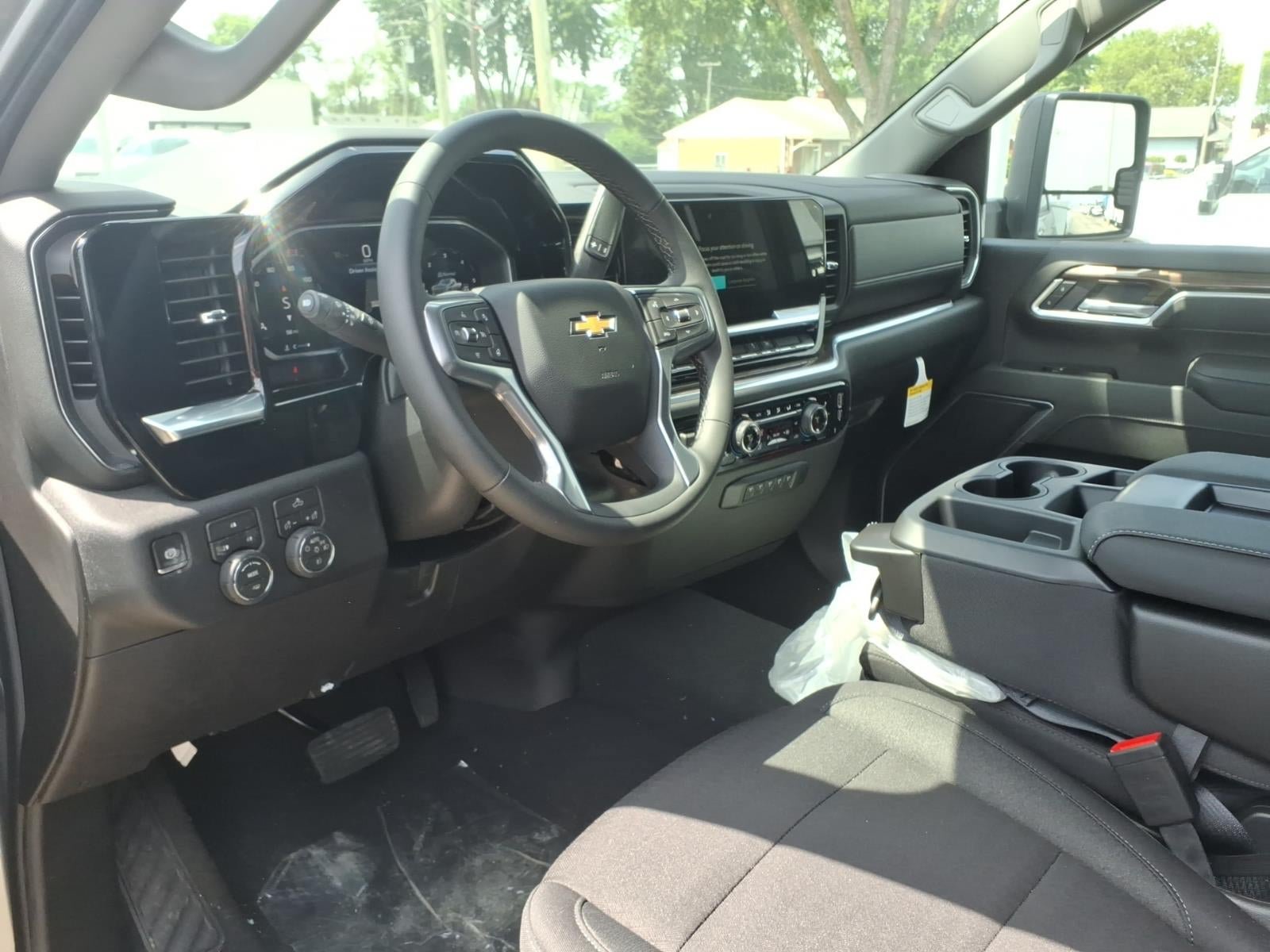 New 2026 Chevrolet Silverado 3500 LT w/ Convenience Package AWD/4WD image 6