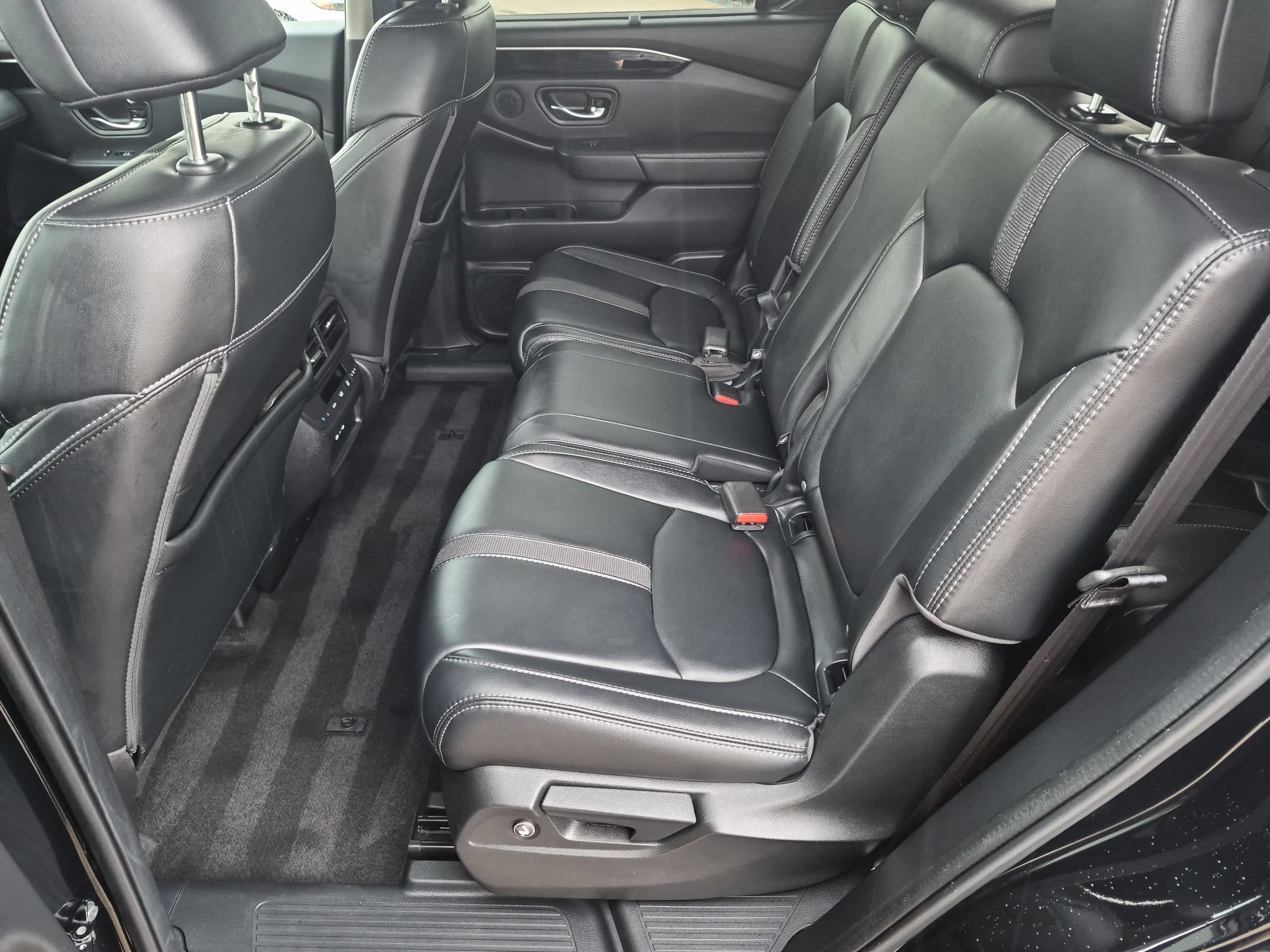 Certified 2025 Honda Pilot EX-L image 24