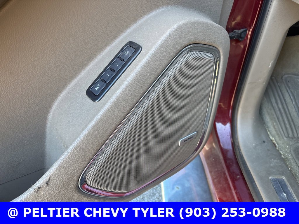 Used 2017 Chevrolet Suburban Premier image 12