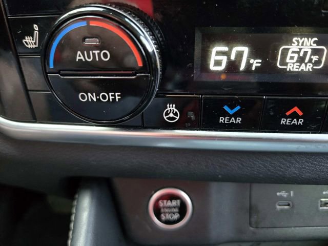 Used 2023 Nissan Rogue SL w/ SL Premium Package image 25