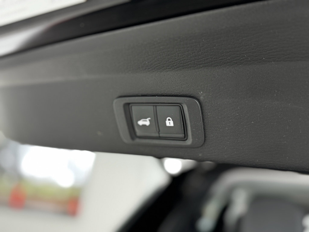 Used 2023 Mitsubishi Outlander SE image 35