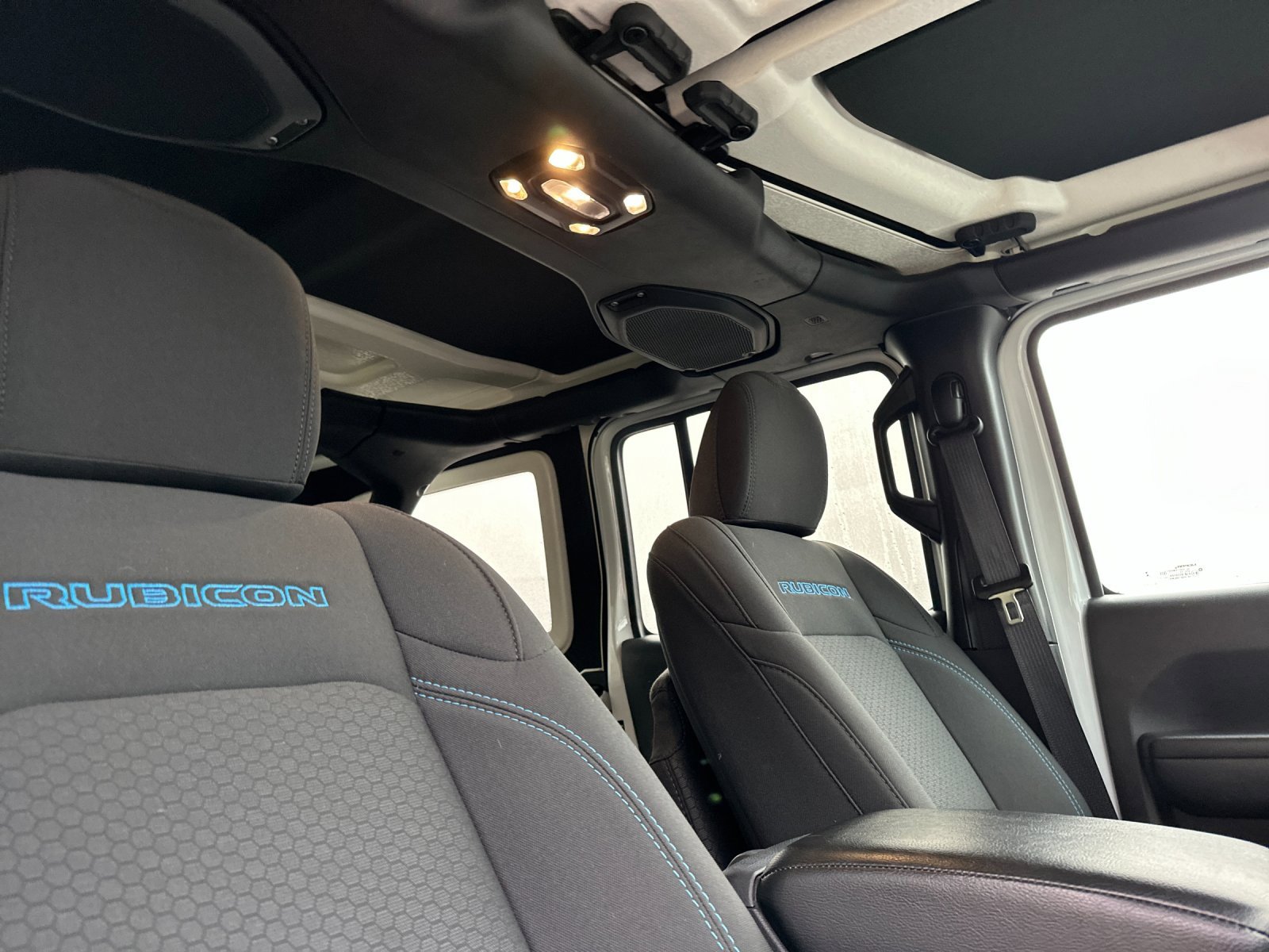 Used 2022 Jeep Wrangler Unlimited Rubicon 4xe image 17