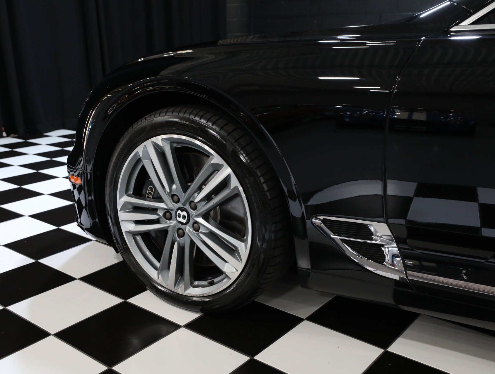 Used 2024 Bentley Continental GT Mulliner AWD/4WD image 30